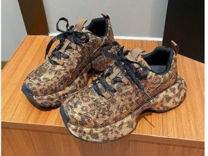 Кроссовки Paris