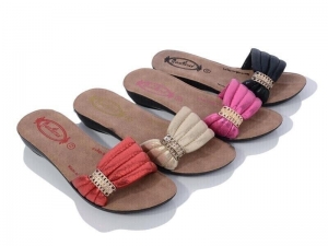 Шлепанцы Demur