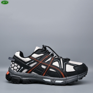 Кроссовки Bayota