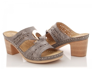 Шлепанцы Varia