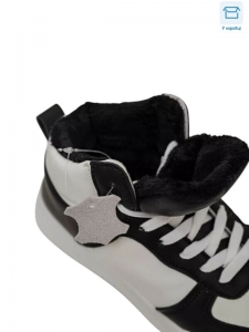 Кроссовки Stilli