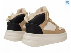 Кроссовки Stilli