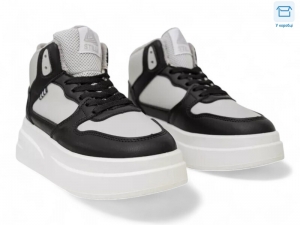 Кроссовки Stilli