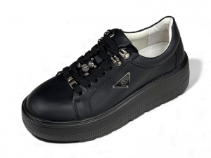 Кроссовки Badoxx