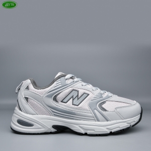 Кроссовки Bayota