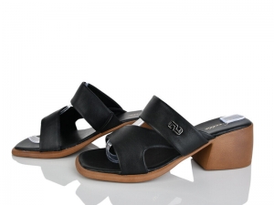 Шлепанцы Loretta