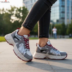 Кроссовки Veagia