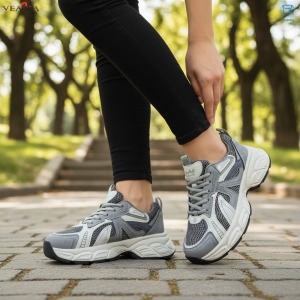 Кроссовки Veagia