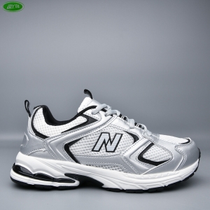 Кроссовки Bayota