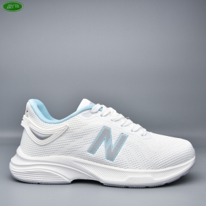 Кроссовки Bayota