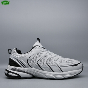 Кроссовки Bayota