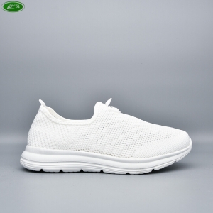 Кроссовки Bayota