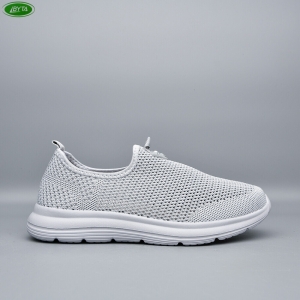 Кроссовки Bayota