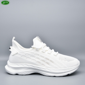 Кроссовки Bayota