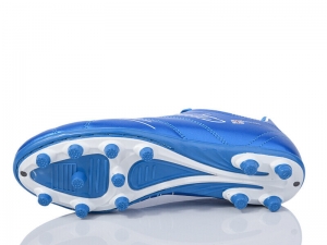 Футбольная обувь Demax