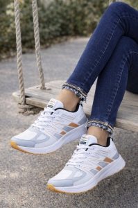 Кроссовки Sayota