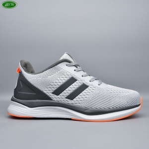 Кроссовки Bayota