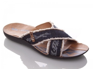 Шлепанцы Demur