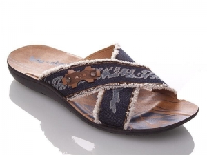 Шлепанцы Demur