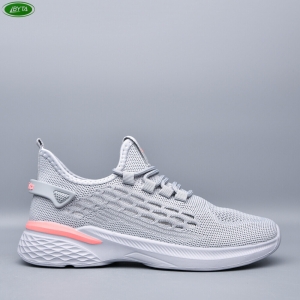 Кроссовки Bayota