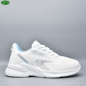 Кроссовки Bayota