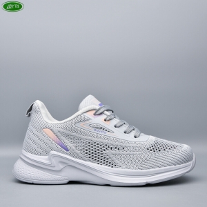 Кроссовки Bayota