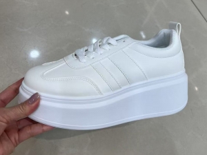 Кроссовки Gold